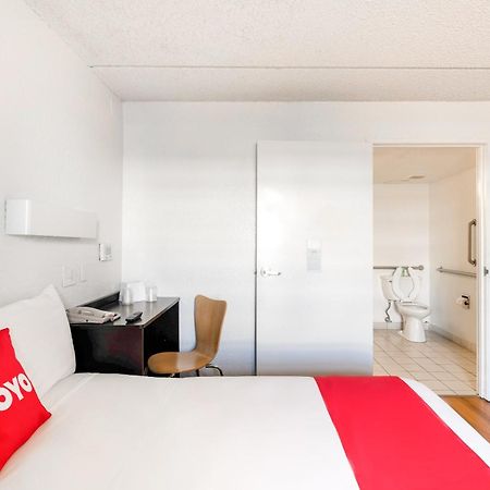 Oyo Hotel Houston Katy Freeway Exterior foto