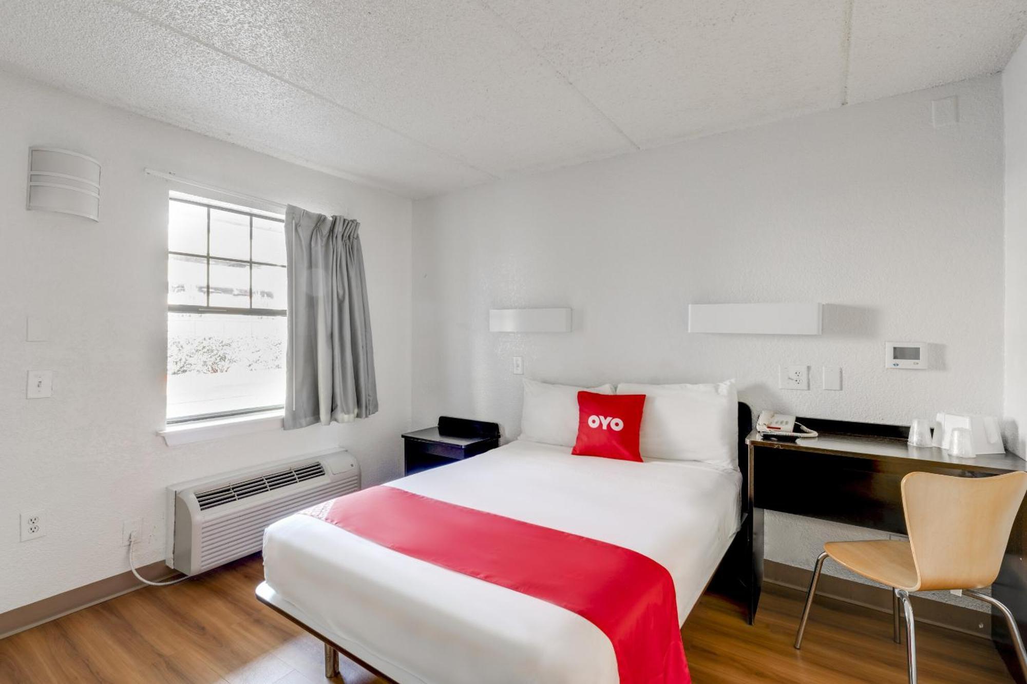 Oyo Hotel Houston Katy Freeway Exterior foto
