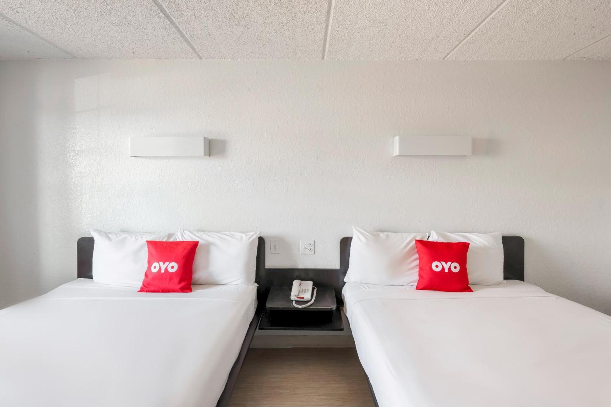 Oyo Hotel Houston Katy Freeway Exterior foto