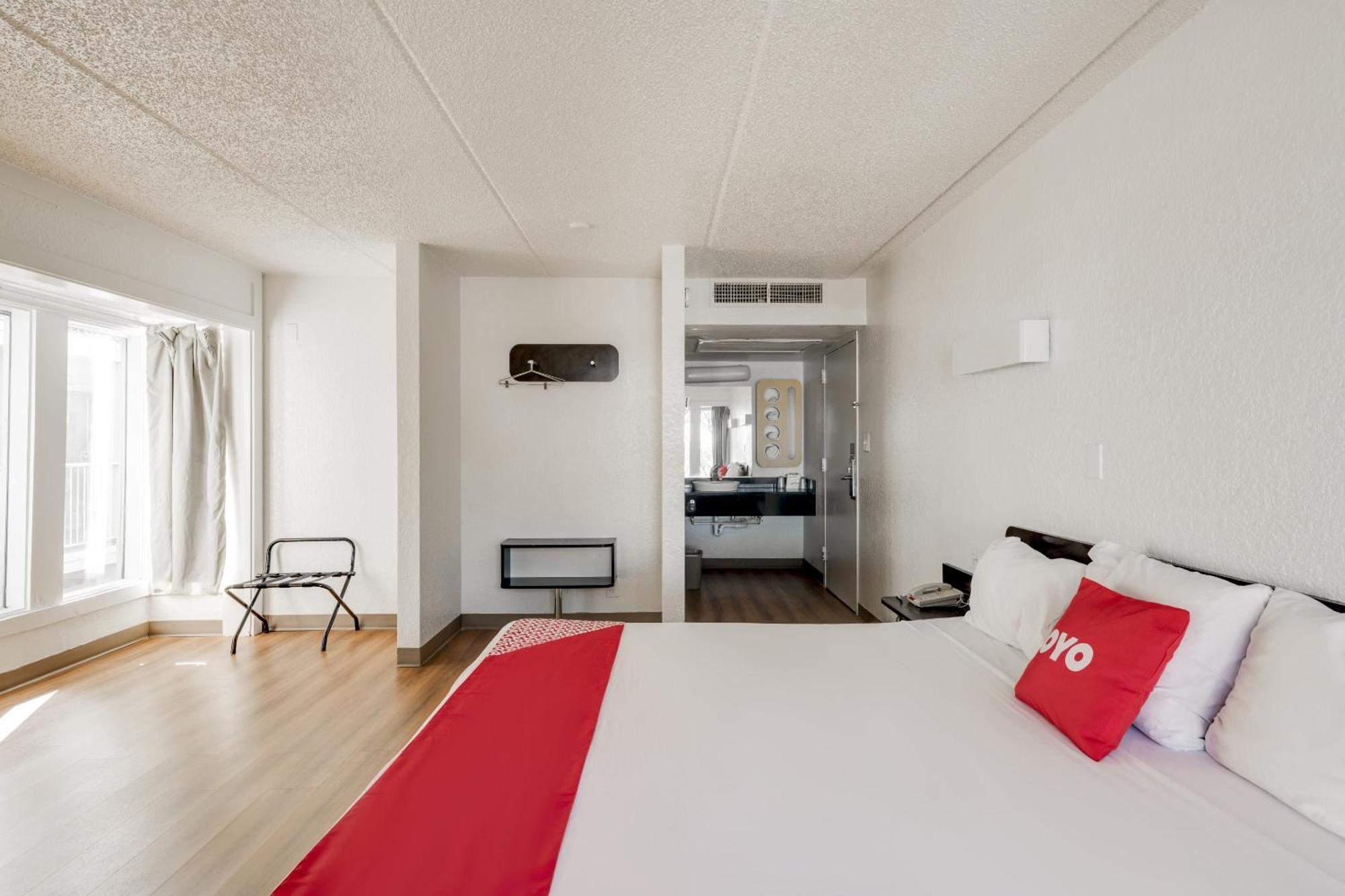 Oyo Hotel Houston Katy Freeway Exterior foto